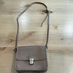 Vintage Vera Pelle crossbody purse with key to lock